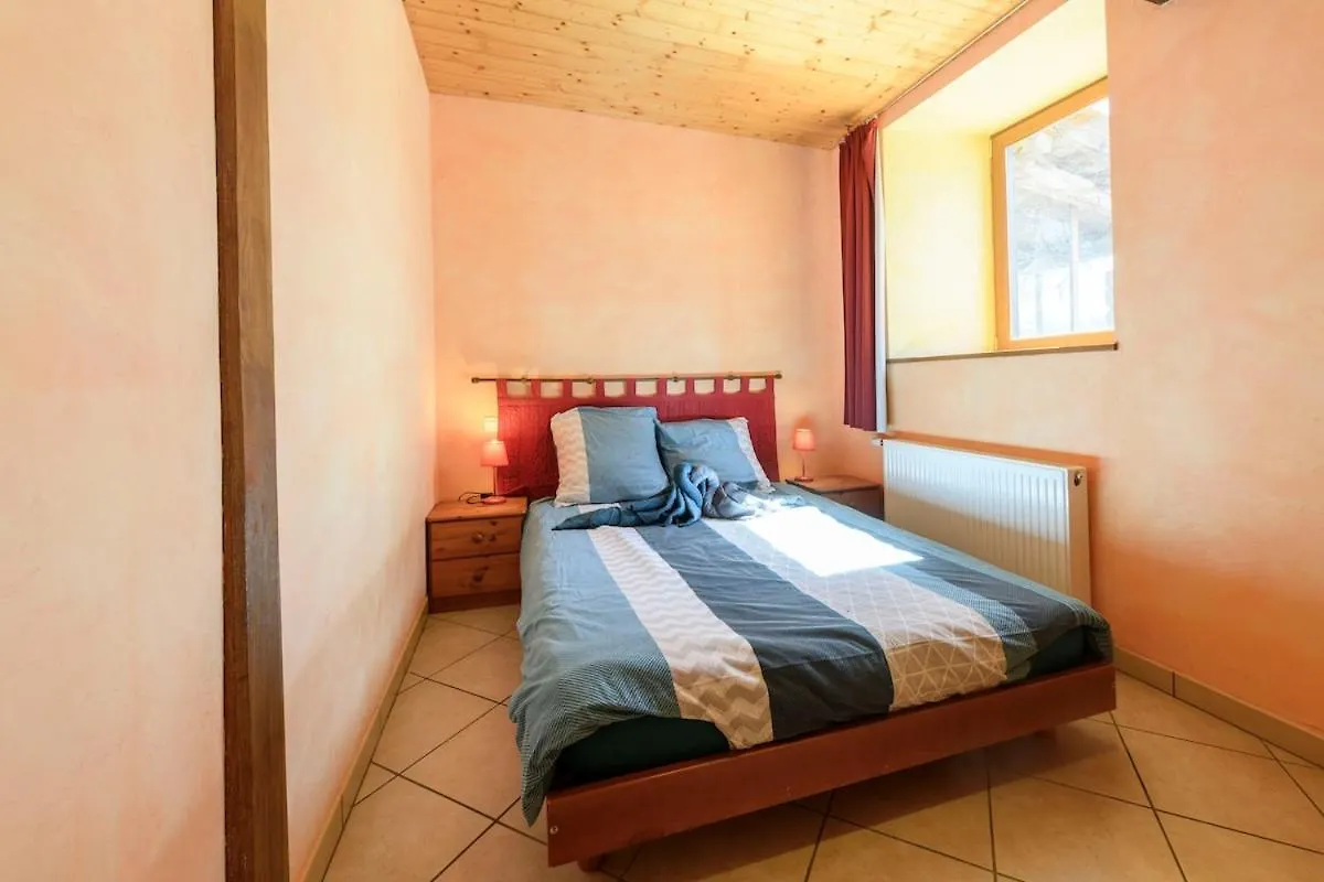 Maison En Pierre Avec Jardin 4 Voyageurs Lure  Lure (Loire)