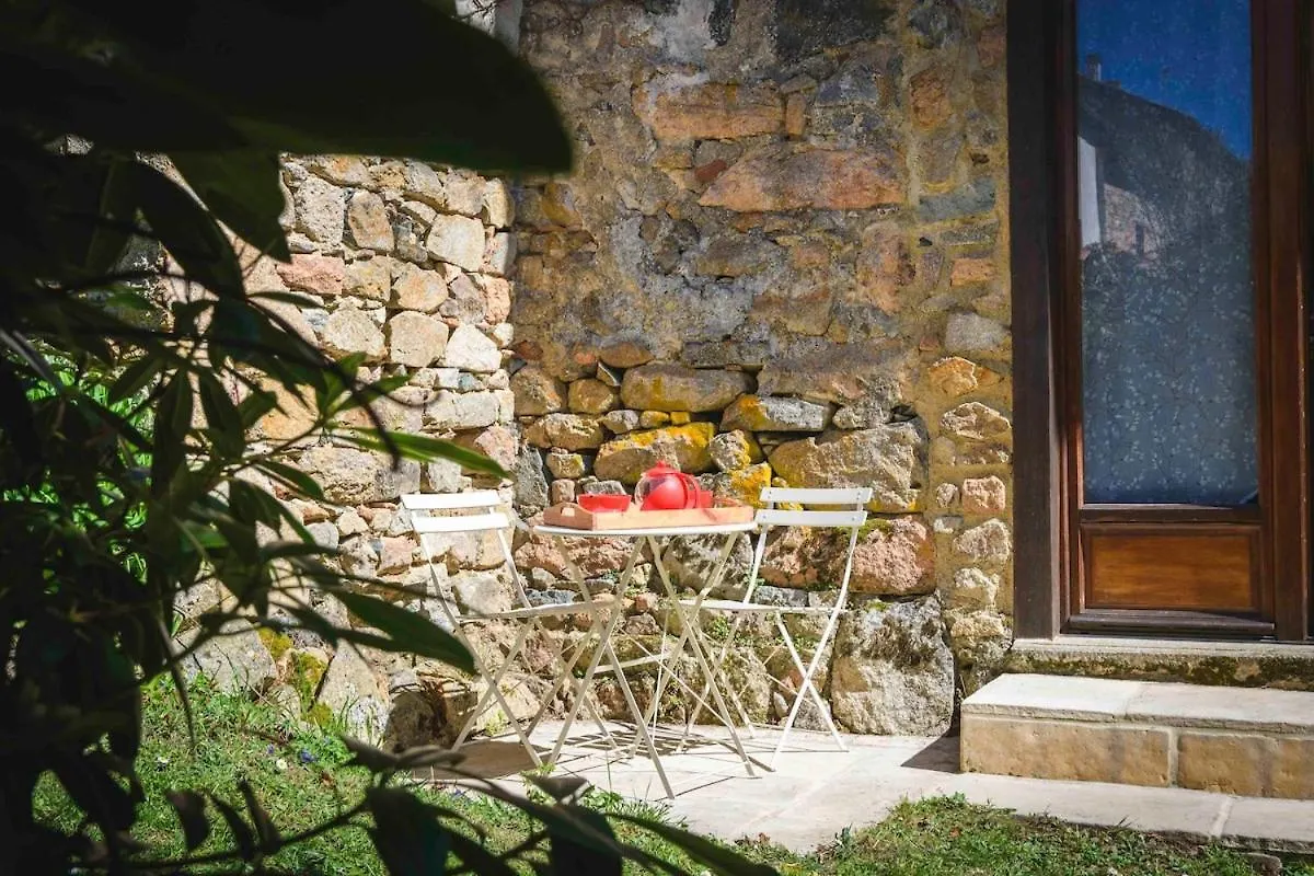 Maison En Pierre Avec Jardin 4 Voyageurs Lure  0*, Lure (Loire)